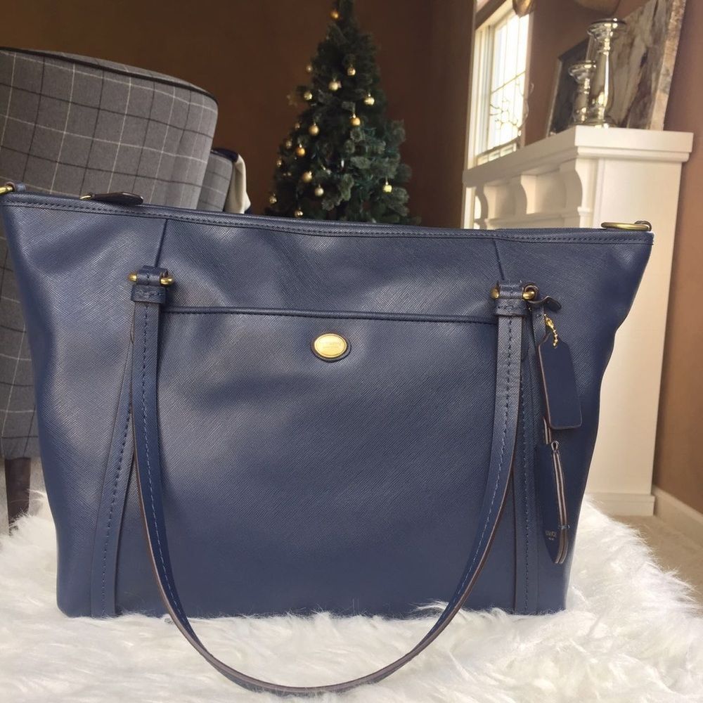 PEYTON LEATHER POCKET TOTE COACH